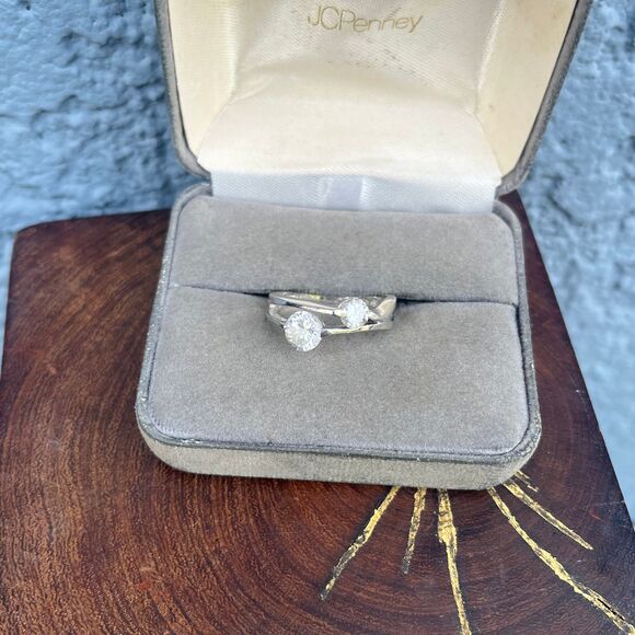 Vintage Cocktail Ring with Cubic Zirconia in Sterling Silver Size 7 Sparkly - Picture 1 of 10